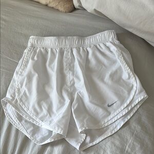 Nike White Athletic Shorts Lightweight Moisture-Wicking